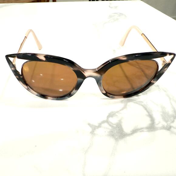 Faceaface Prism1 Cat Face A Face Eyewear Toronto Prism Pearl P  Sunglasses FRAME main image 14